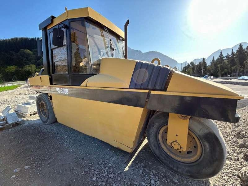 Caterpillar PS300B - Lastik tekerlekli silindir: fotoğraf 5 Caterpillar PS300B - Lastik tekerlekli silindir: fotoğraf 5