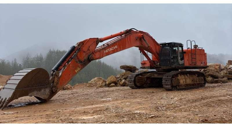 Hitachi ZX670LCH-3 - Paletli ekskavatör: fotoğraf 1 Hitachi ZX670LCH-3 - Paletli ekskavatör: fotoğraf 1