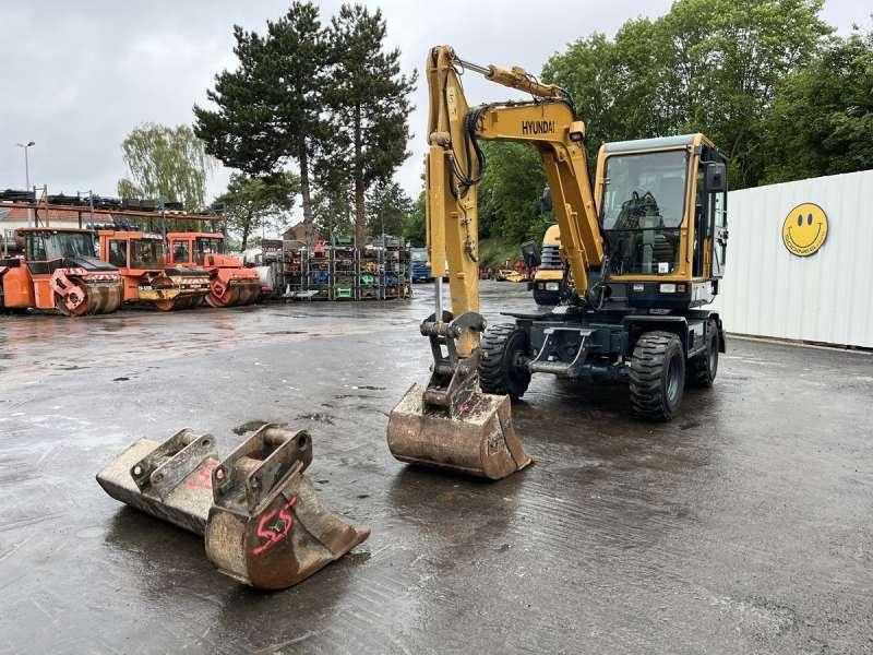 Hyundai ROBEX 55W-9 / R55W-9 - Tekerlekli ekskavatör: fotoğraf 2 Hyundai ROBEX 55W-9 / R55W-9 - Tekerlekli ekskavatör: fotoğraf 2