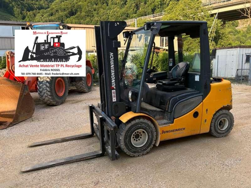 Jungheinrich DFG435s - Teleskopik yükleyici: fotoğraf 2 Jungheinrich DFG435s - Teleskopik yükleyici: fotoğraf 2
