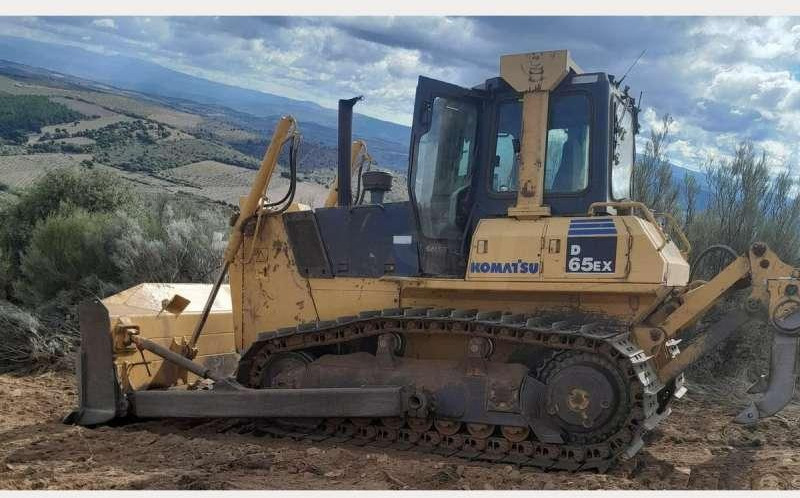 Komatsu D65EX-15 - Buldozer: fotoğraf 2 Komatsu D65EX-15 - Buldozer: fotoğraf 2