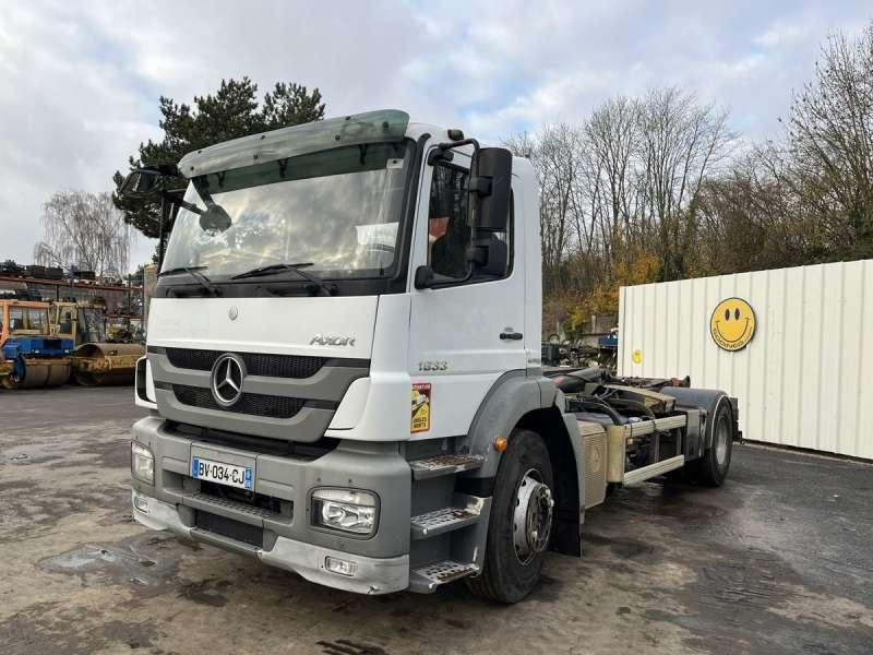 Mercedes AXOR 1833 - Kancalı yükleyici kamyon: fotoğraf 2 Mercedes AXOR 1833 - Kancalı yükleyici kamyon: fotoğraf 2