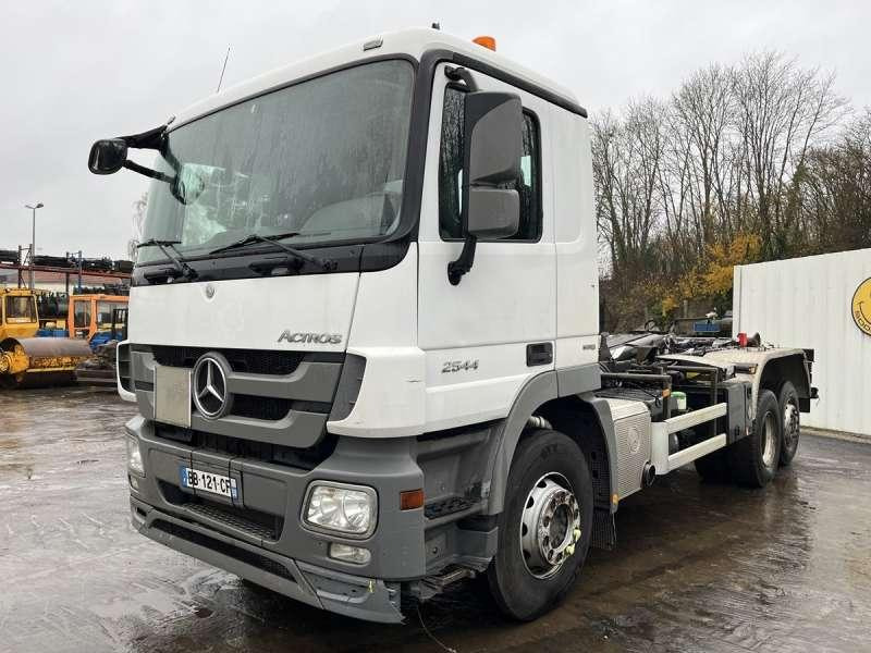Mercedes Camion Ampliroll ACTROS 2544 - Kancalı yükleyici kamyon: fotoğraf 2 Mercedes Camion Ampliroll ACTROS 2544 - Kancalı yükleyici kamyon: fotoğraf 2