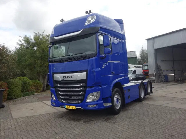 DAF XF 530 PK FTS 6X2 10 TYERS - Çekici: fotoğraf 3 DAF XF 530 PK FTS 6X2 10 TYERS - Çekici: fotoğraf 3