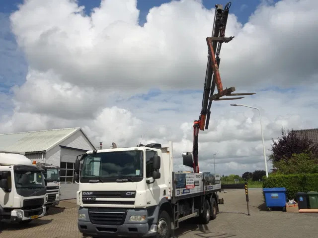 DAF CF 360 6X4 MANUAL GEAR STEELSPRINGS 18,5 TON PALFINKER - Sal/ Açık kasa kamyon, Vinçli kamyon: fotoğraf 3 DAF CF 360 6X4 MANUAL GEAR STEELSPRINGS 18,5 TON PALFINKER - Sal/ Açık kasa kamyon, Vinçli kamyon: fotoğraf 3