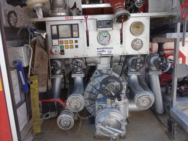 MAN 15 224-with winch 2500liter tank manual gearbox ,ziegler pomp - İtfaiye aracı: fotoğraf 4 MAN 15 224-with winch 2500liter tank manual gearbox ,ziegler pomp - İtfaiye aracı: fotoğraf 4