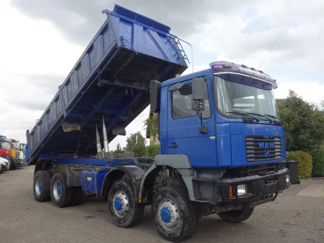 MAN 35.414 8x8 meiller kipper manual diesel pomp - Damperli kamyon: fotoğraf 1 MAN 35.414 8x8 meiller kipper manual diesel pomp - Damperli kamyon: fotoğraf 1