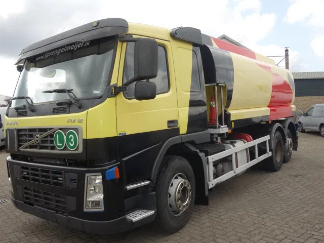 Volvo FM 12 18500liter tank,AIRCO,MANUAL GEARBOX - Tanker kamyon: fotoğraf 1 Volvo FM 12 18500liter tank,AIRCO,MANUAL GEARBOX - Tanker kamyon: fotoğraf 1