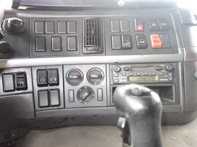 Volvo FM 12 18500liter tank,AIRCO,MANUAL GEARBOX - Tanker kamyon: fotoğraf 4 Volvo FM 12 18500liter tank,AIRCO,MANUAL GEARBOX - Tanker kamyon: fotoğraf 4