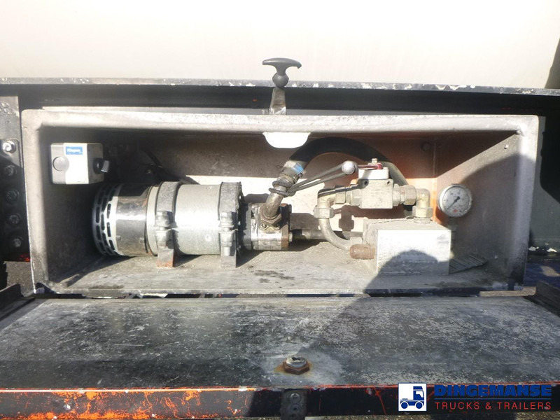 Feldbinder Powder tank alu 63 m3 (tipping) - Tanker dorse: fotoğraf 5 Feldbinder Powder tank alu 63 m3 (tipping) - Tanker dorse: fotoğraf 5