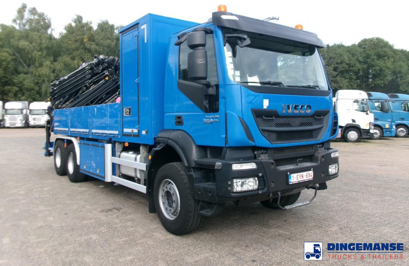 Iveco AD260T33 EEV 6X4 + Hiab 377 E5 Hipro Jib 70 X-4 - Vinçli kamyon: fotoğraf 2 Iveco AD260T33 EEV 6X4 + Hiab 377 E5 Hipro Jib 70 X-4 - Vinçli kamyon: fotoğraf 2