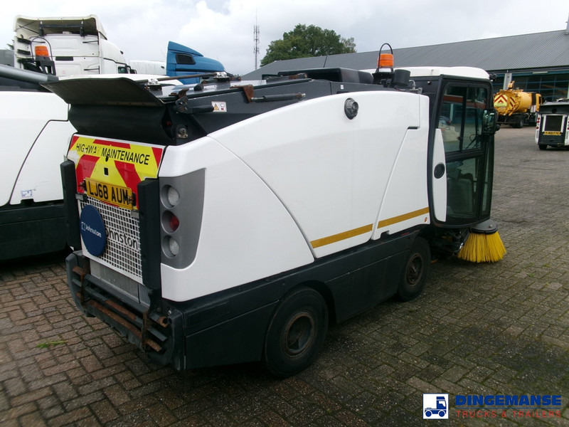 Johnston C202 compact street sweeper - Yol süpürme aracı: fotoğraf 4 Johnston C202 compact street sweeper - Yol süpürme aracı: fotoğraf 4