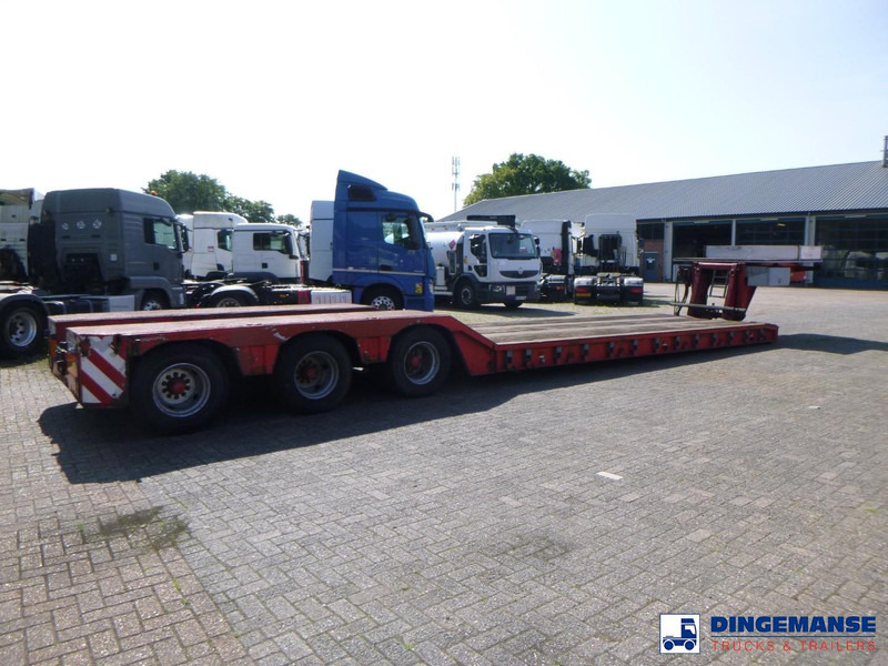 KING 3-axle lowbed trailer 70t - Alçak çerçeveli platform dorse: fotoğraf 4 KING 3-axle lowbed trailer 70t - Alçak çerçeveli platform dorse: fotoğraf 4