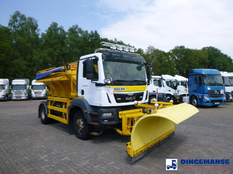 MAN TGM 18.290 4X4 RHD gritter / snow plough - Kar küreme aracı: fotoğraf 2 MAN TGM 18.290 4X4 RHD gritter / snow plough - Kar küreme aracı: fotoğraf 2