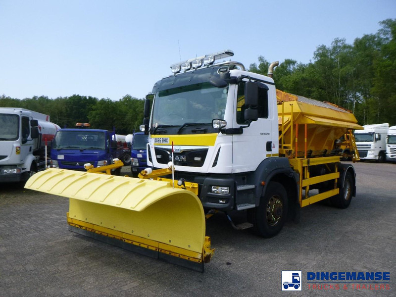 MAN TGM 18.290 4X4 RHD gritter / snow plough - Kar küreme aracı: fotoğraf 1 MAN TGM 18.290 4X4 RHD gritter / snow plough - Kar küreme aracı: fotoğraf 1