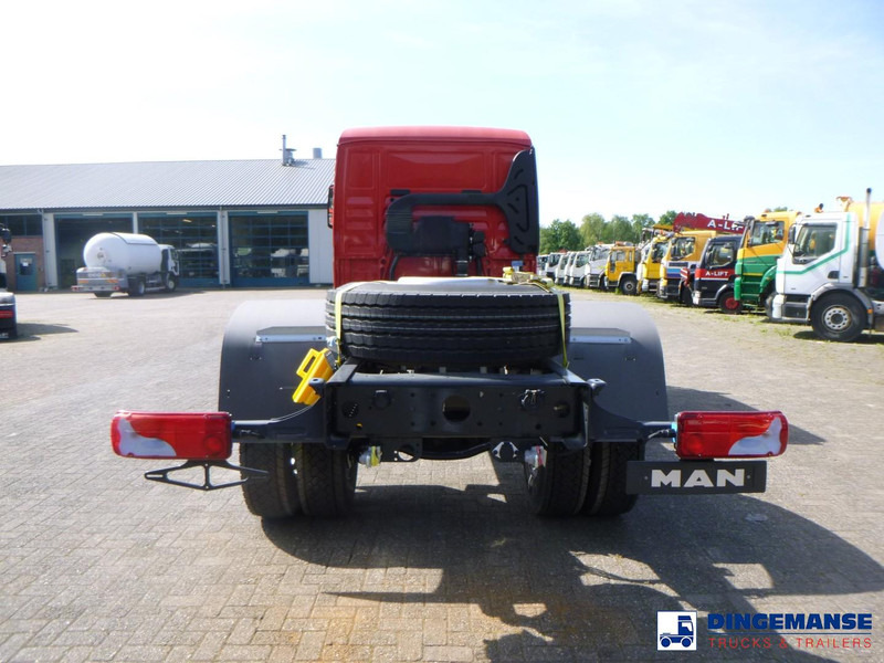 MAN TGM 18.320 4x4 BB chassis / new/unused - Şasi kamyon: fotoğraf 5 MAN TGM 18.320 4x4 BB chassis / new/unused - Şasi kamyon: fotoğraf 5