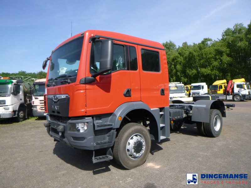 MAN TGM 18.320 4x4 BB chassis / new/unused - Şasi kamyon: fotoğraf 1 MAN TGM 18.320 4x4 BB chassis / new/unused - Şasi kamyon: fotoğraf 1