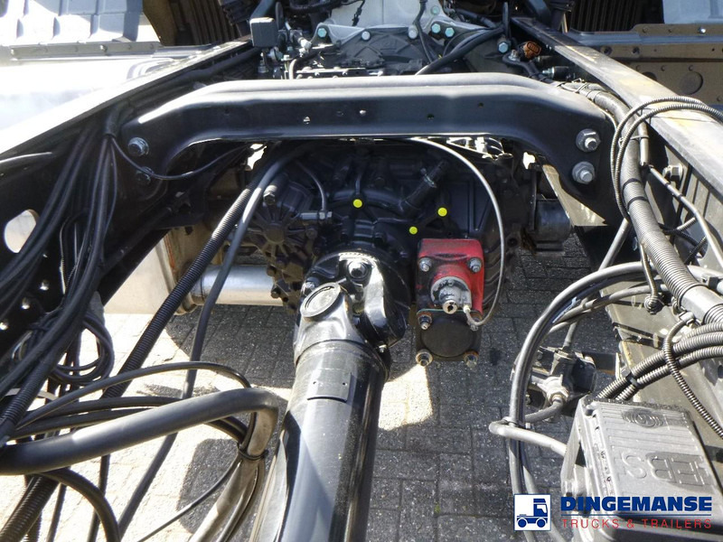 MAN TGS 19.360 4X2 BBS manual Euro 2 chassis + PTO - Şasi kamyon: fotoğraf 5 MAN TGS 19.360 4X2 BBS manual Euro 2 chassis + PTO - Şasi kamyon: fotoğraf 5