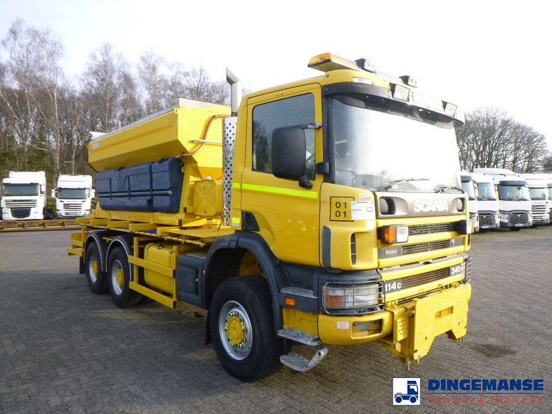 Scania P114-340 CB 6X6 RHD gritter / snow plough - Kar küreme aracı: fotoğraf 2 Scania P114-340 CB 6X6 RHD gritter / snow plough - Kar küreme aracı: fotoğraf 2