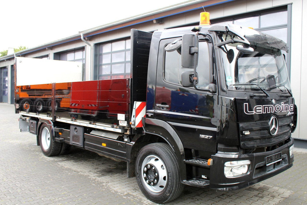 Mercedes-Benz Atego 1527 4x2 Pritsche + Ladebordwand - Sal/ Açık kasa kamyon: fotoğraf 1 Mercedes-Benz Atego 1527 4x2 Pritsche + Ladebordwand - Sal/ Açık kasa kamyon: fotoğraf 1