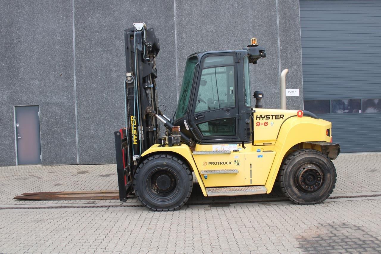 Hyster H9.00XM-6 - Dizel forklift: fotoğraf 1 Hyster H9.00XM-6 - Dizel forklift: fotoğraf 1