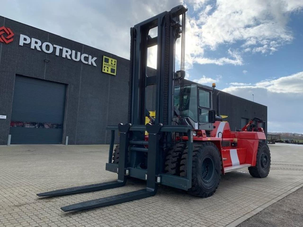 Kalmar DCD320-12LB - Dizel forklift: fotoğraf 2 Kalmar DCD320-12LB - Dizel forklift: fotoğraf 2