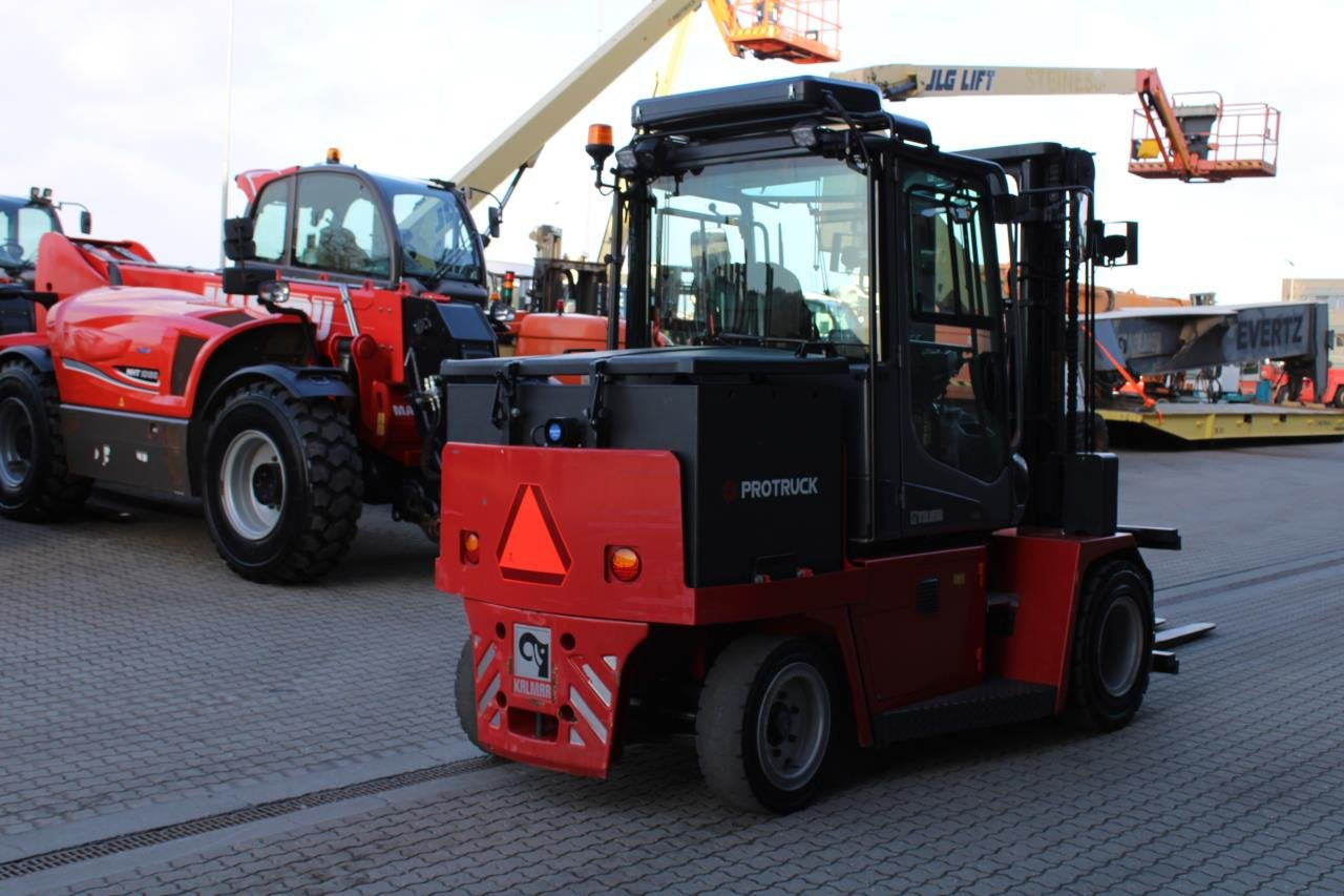 Kalmar ECG55-6 - Elektrikli forklift: fotoğraf 3 Kalmar ECG55-6 - Elektrikli forklift: fotoğraf 3