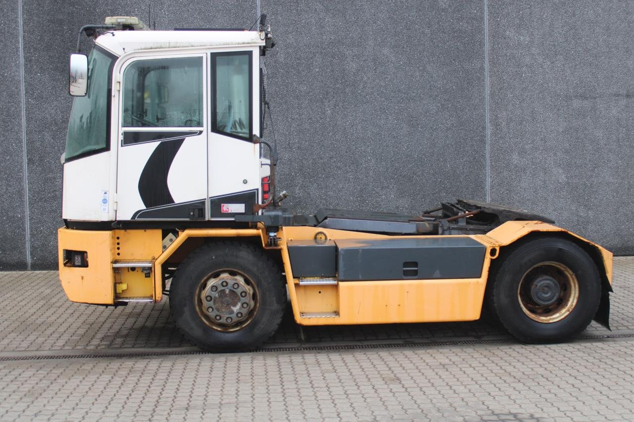 Kalmar TR618I - Terminal çekiciler: fotoğraf 1 Kalmar TR618I - Terminal çekiciler: fotoğraf 1