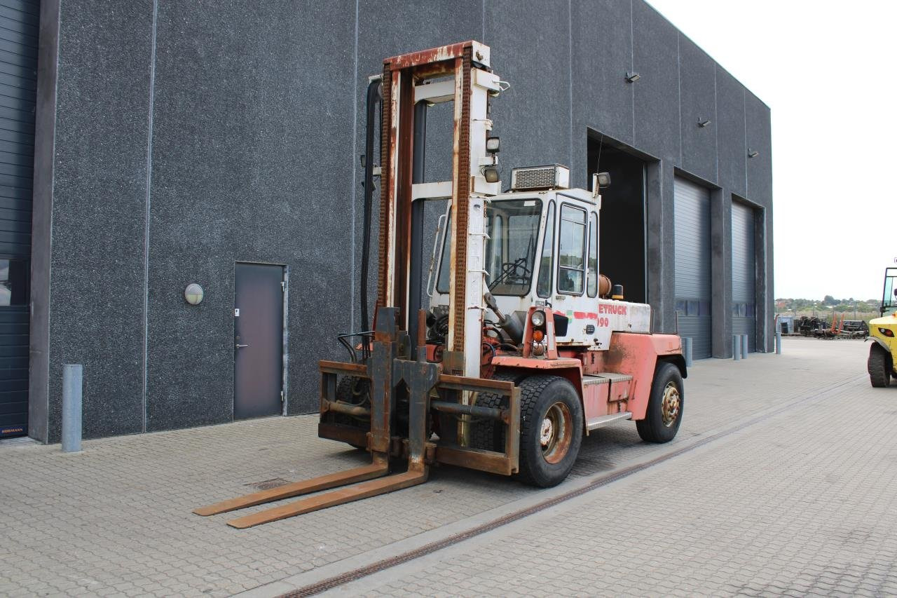 SveTruck 10-900 - Dizel forklift: fotoğraf 2 SveTruck 10-900 - Dizel forklift: fotoğraf 2
