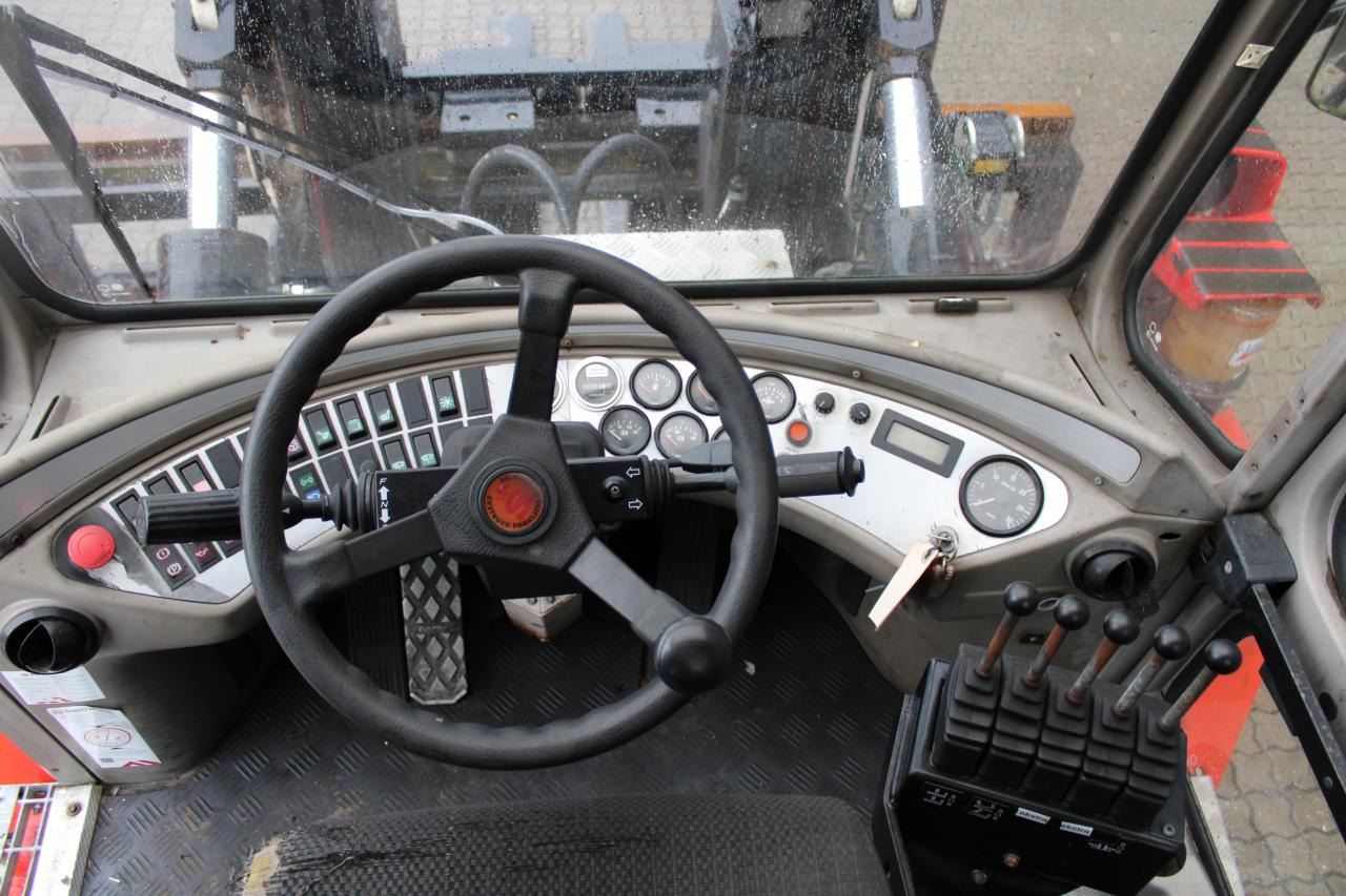 SveTruck 15120-35 - Dizel forklift: fotoğraf 4 SveTruck 15120-35 - Dizel forklift: fotoğraf 4