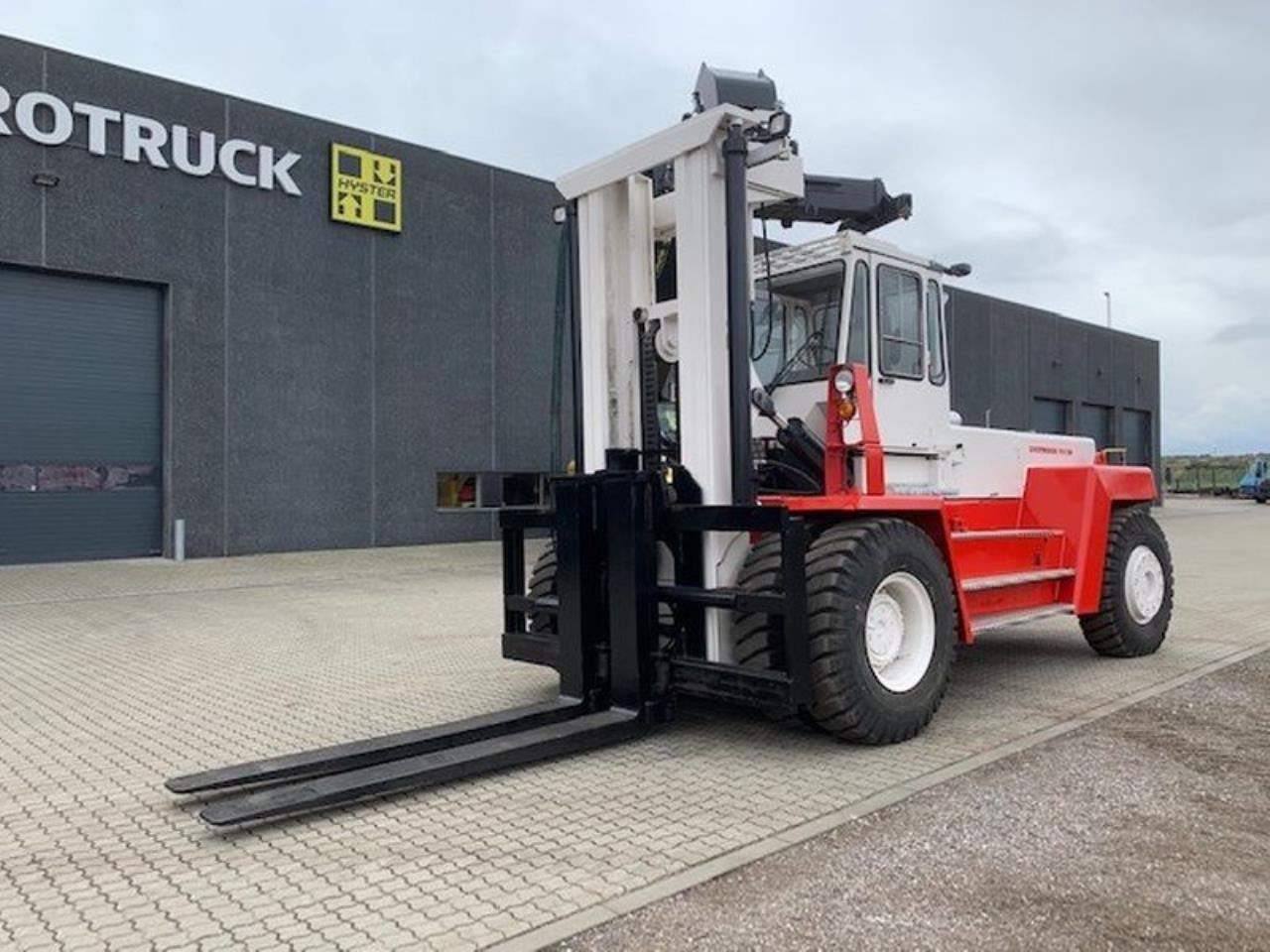 SveTruck 25120-42 - Dizel forklift: fotoğraf 2 SveTruck 25120-42 - Dizel forklift: fotoğraf 2