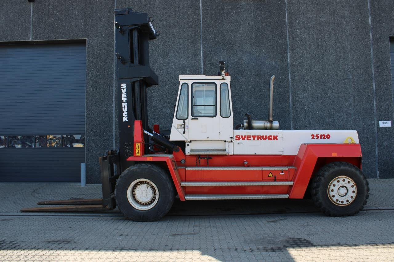 SveTruck 25120-42 - Dizel forklift: fotoğraf 1 SveTruck 25120-42 - Dizel forklift: fotoğraf 1