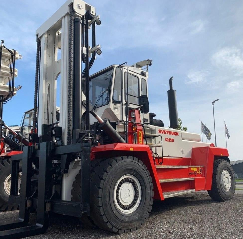 SveTruck 32120-50 - Dizel forklift: fotoğraf 2 SveTruck 32120-50 - Dizel forklift: fotoğraf 2