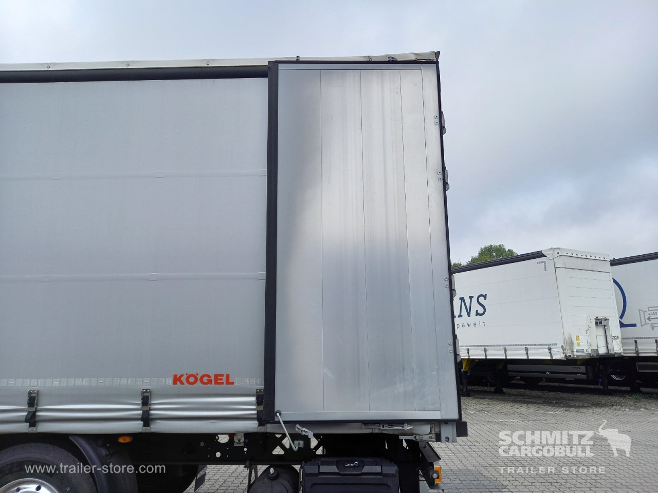 KOEGEL Auflieger Curtainsider Coil - Tenteli dorse: fotoğraf 3 KOEGEL Auflieger Curtainsider Coil - Tenteli dorse: fotoğraf 3