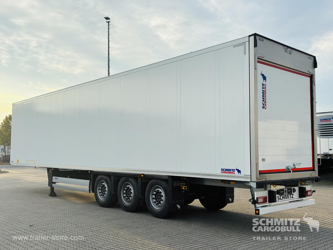 SCHMITZ Auflieger Tiefkühler Multitemp Double deck - Izotermik dorse: fotoğraf 1 SCHMITZ Auflieger Tiefkühler Multitemp Double deck - Izotermik dorse: fotoğraf 1