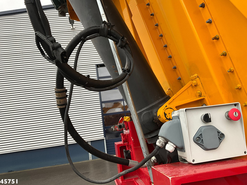 DAF FTG XF 530 6x2 Euro 6 ZF Intarder Kiphydrauliek + OVA 2-assige kipoplegger 32m³ - Çekici: fotoğraf 5 DAF FTG XF 530 6x2 Euro 6 ZF Intarder Kiphydrauliek + OVA 2-assige kipoplegger 32m³ - Çekici: fotoğraf 5