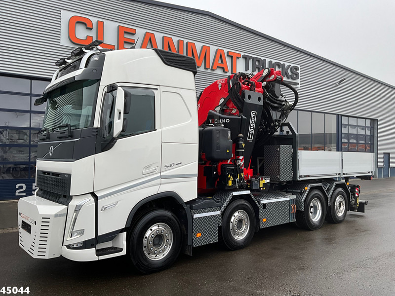 İç mekan fotoğrafi 3: Çekici Volvo FH 540 8x2 Fassi 145 Tonmeter laadkraan + Fly-JIb Just 7.187 Km! Demo voertuig!