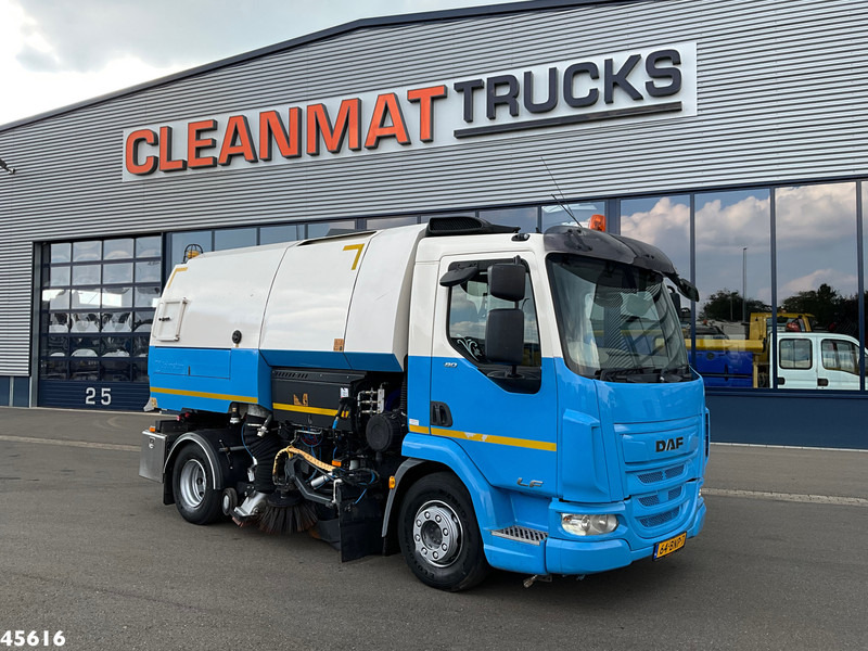 DAF FA LF 180 Euro 6 Johnston VS502 Just 138.807 km! - Yol süpürme aracı: fotoğraf 3 DAF FA LF 180 Euro 6 Johnston VS502 Just 138.807 km! - Yol süpürme aracı: fotoğraf 3