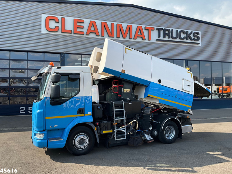 DAF FA LF 180 Euro 6 Johnston VS502 Just 138.807 km! - Yol süpürme aracı: fotoğraf 2 DAF FA LF 180 Euro 6 Johnston VS502 Just 138.807 km! - Yol süpürme aracı: fotoğraf 2
