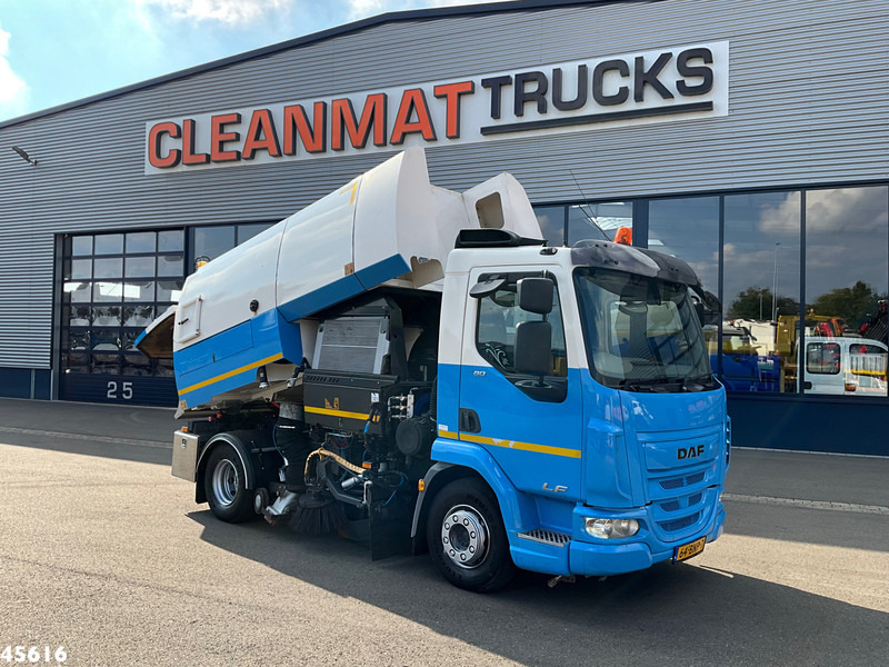 DAF FA LF 180 Euro 6 Johnston VS502 Just 138.807 km! - Yol süpürme aracı: fotoğraf 1 DAF FA LF 180 Euro 6 Johnston VS502 Just 138.807 km! - Yol süpürme aracı: fotoğraf 1