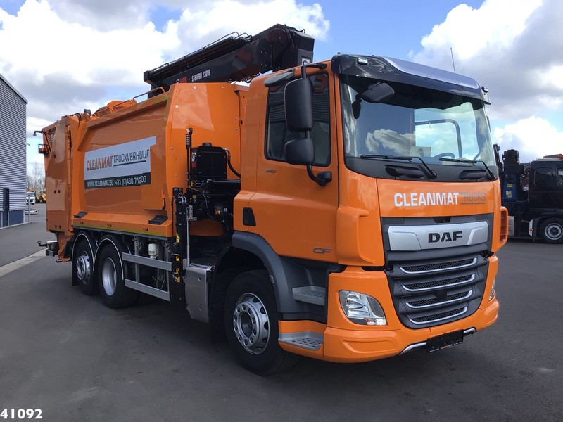 DAF FAN CF 340 Hiab 23 ton/meter laadkraan Welvaarts weighing system - Çöp kamyonu: fotoğraf 4 DAF FAN CF 340 Hiab 23 ton/meter laadkraan Welvaarts weighing system - Çöp kamyonu: fotoğraf 4