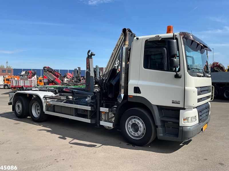 DAF FAS 85 CF 340 Manual Hiab 12 Tonmeter laadkraan - Kancalı yükleyici kamyon, Vinçli kamyon: fotoğraf 3 DAF FAS 85 CF 340 Manual Hiab 12 Tonmeter laadkraan - Kancalı yükleyici kamyon, Vinçli kamyon: fotoğraf 3