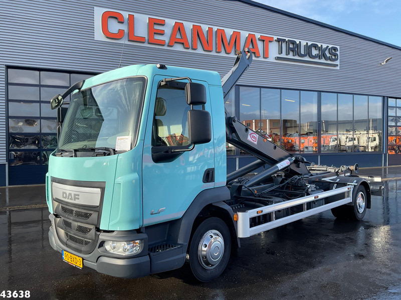 DAF LF 180 Euro 6 14 Ton haakarmsysteem - Kancalı yükleyici kamyon: fotoğraf 1 DAF LF 180 Euro 6 14 Ton haakarmsysteem - Kancalı yükleyici kamyon: fotoğraf 1