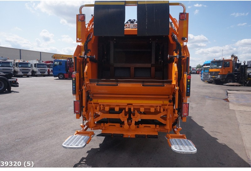 FUSO Canter 9C18 Geesink 7m³ - Çöp kamyonu: fotoğraf 3 FUSO Canter 9C18 Geesink 7m³ - Çöp kamyonu: fotoğraf 3
