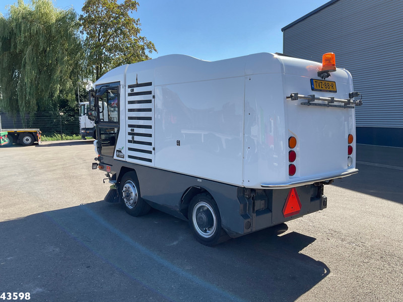 Ravo 540 - Yol süpürme aracı: fotoğraf 4 Ravo 540 - Yol süpürme aracı: fotoğraf 4