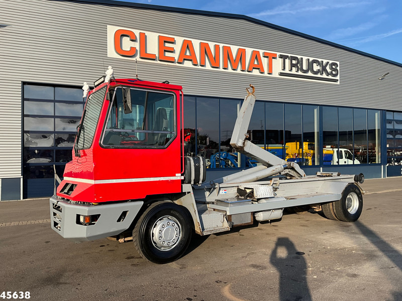 Terberg YT180 VDL 25 Ton haakarmsysteem - Kancalı yükleyici kamyon: fotoğraf 1 Terberg YT180 VDL 25 Ton haakarmsysteem - Kancalı yükleyici kamyon: fotoğraf 1