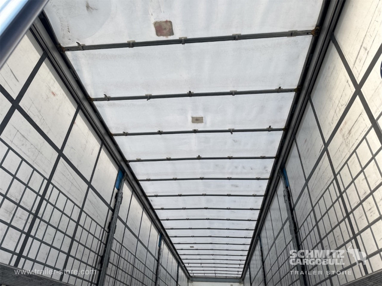 SCHMITZ Curtainsider Standard - Tenteli dorse: fotoğraf 4 SCHMITZ Curtainsider Standard - Tenteli dorse: fotoğraf 4