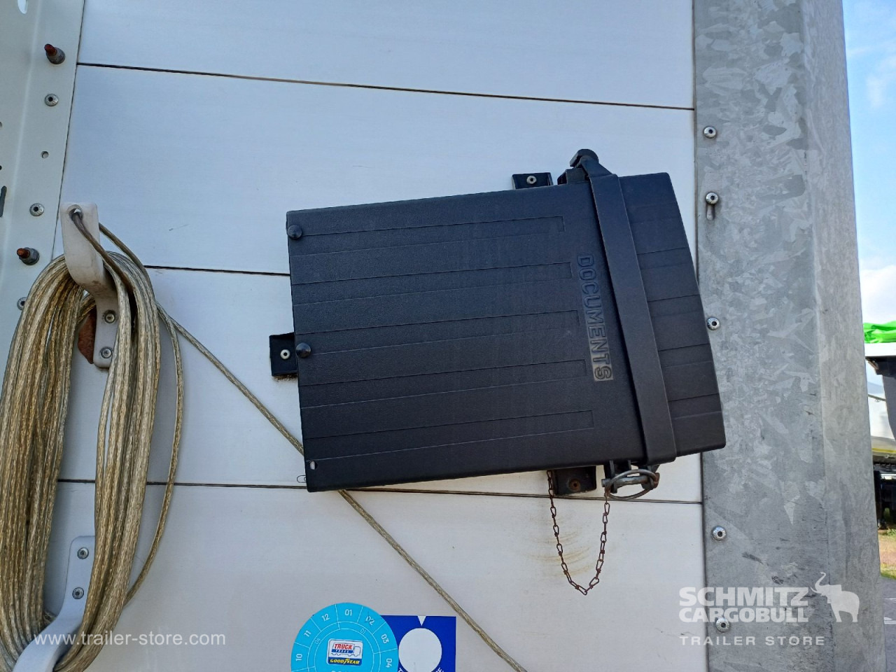 SCHMITZ Auflieger Curtainsider Standard Forklift holder - Tenteli dorse: fotoğraf 3 SCHMITZ Auflieger Curtainsider Standard Forklift holder - Tenteli dorse: fotoğraf 3