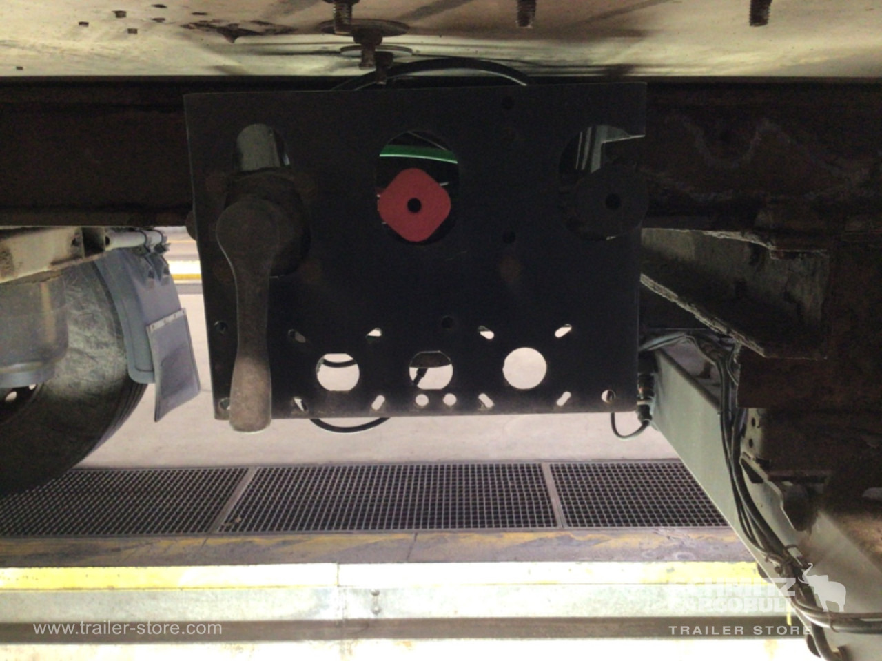 KRONE Reefer Standard Taillift - Izotermik dorse: fotoğraf 2 KRONE Reefer Standard Taillift - Izotermik dorse: fotoğraf 2