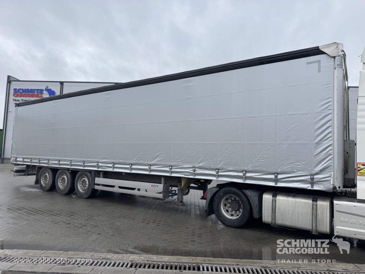 SCHMITZ Curtainsider Standard - Tenteli dorse: fotoğraf 1 SCHMITZ Curtainsider Standard - Tenteli dorse: fotoğraf 1